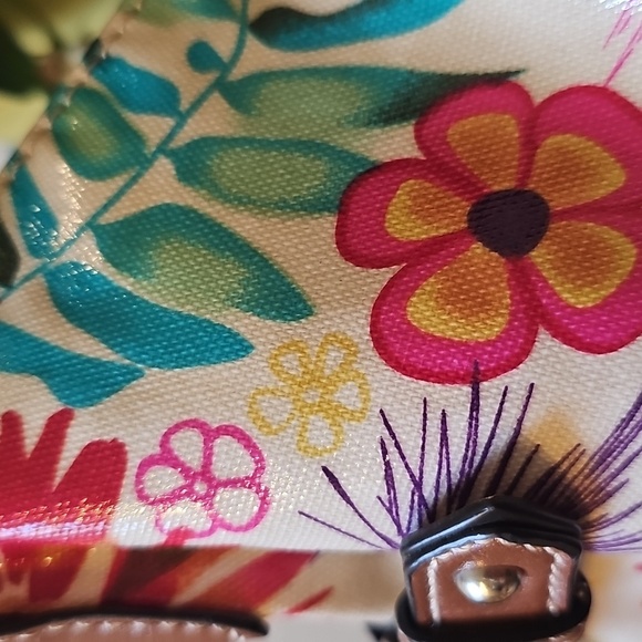 Plum By Latique Cross-Body Bag or Handbag - Picture 4 of 16